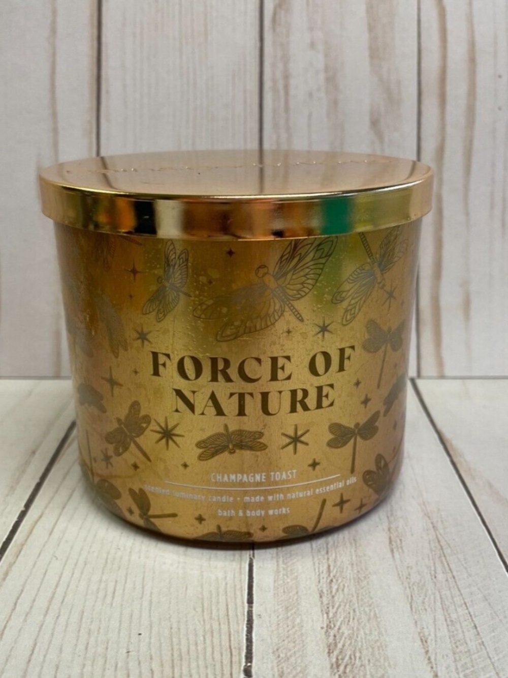 Bath & Body Works Large 3 Wick Jar Candle w/ lid	 Champagne Toast Scented NEW